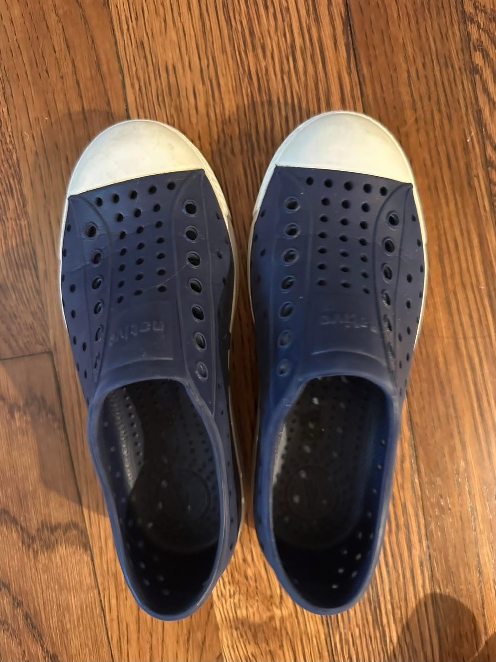 Native Kids Water Shoes in Navy and White
